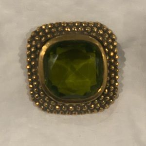 Vintage NYC Pin Brooch-Gold-tone Olivine